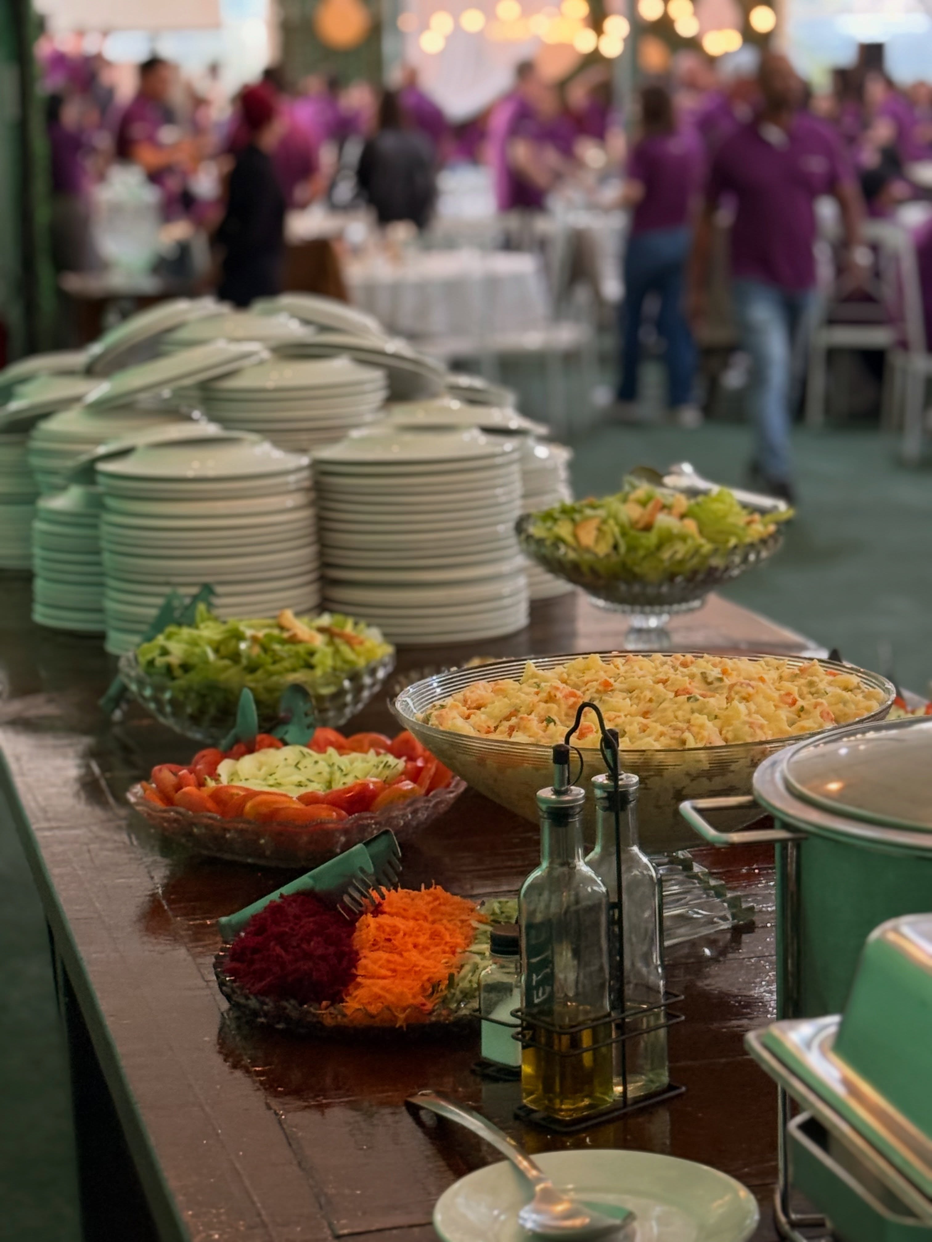 Buffet de confraternização servido pela Emeny's Eventos